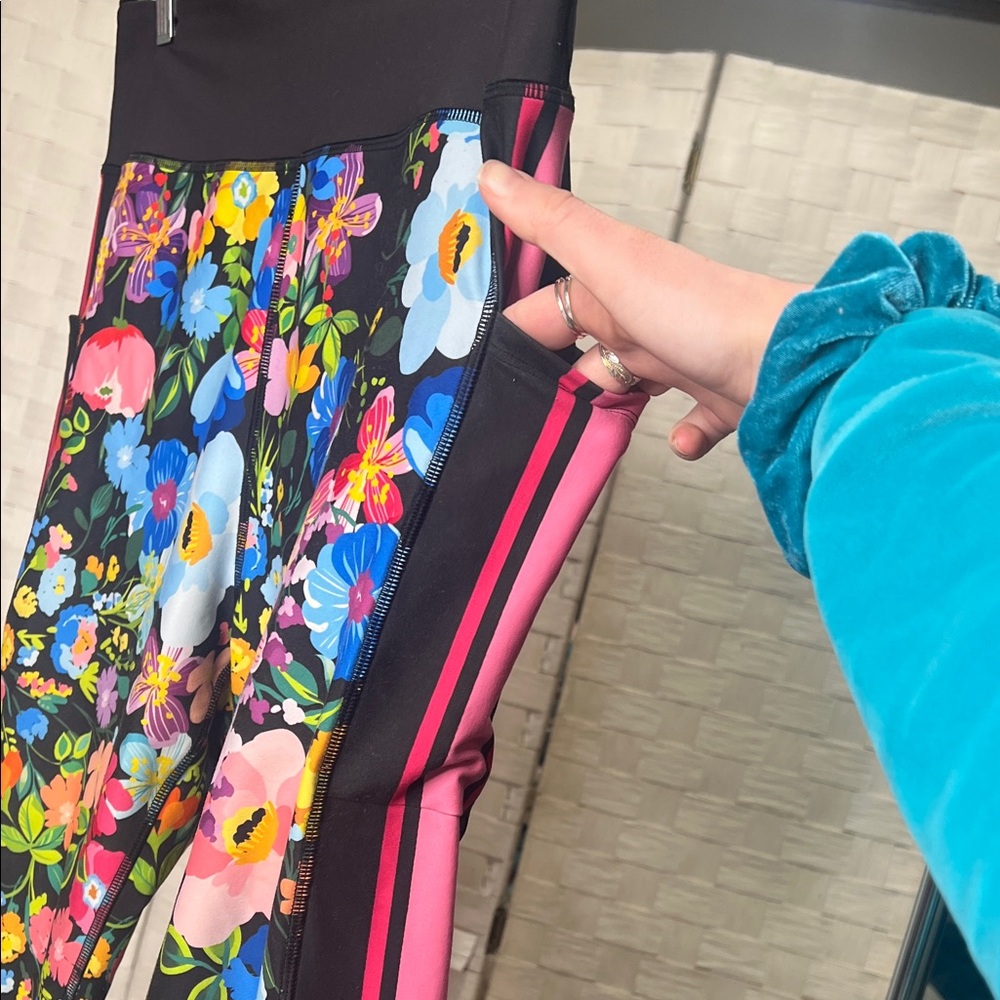Johnny Was Multicolor Floral womans Leggings XL - Picture 5 of 9